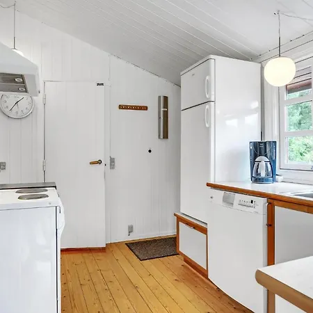 Vakantiehuis Two-bedroom In Saby *